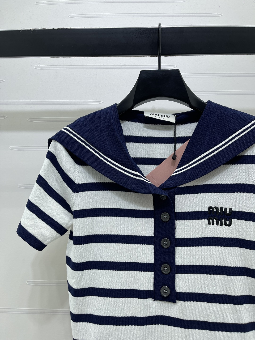 Women's short sleeves